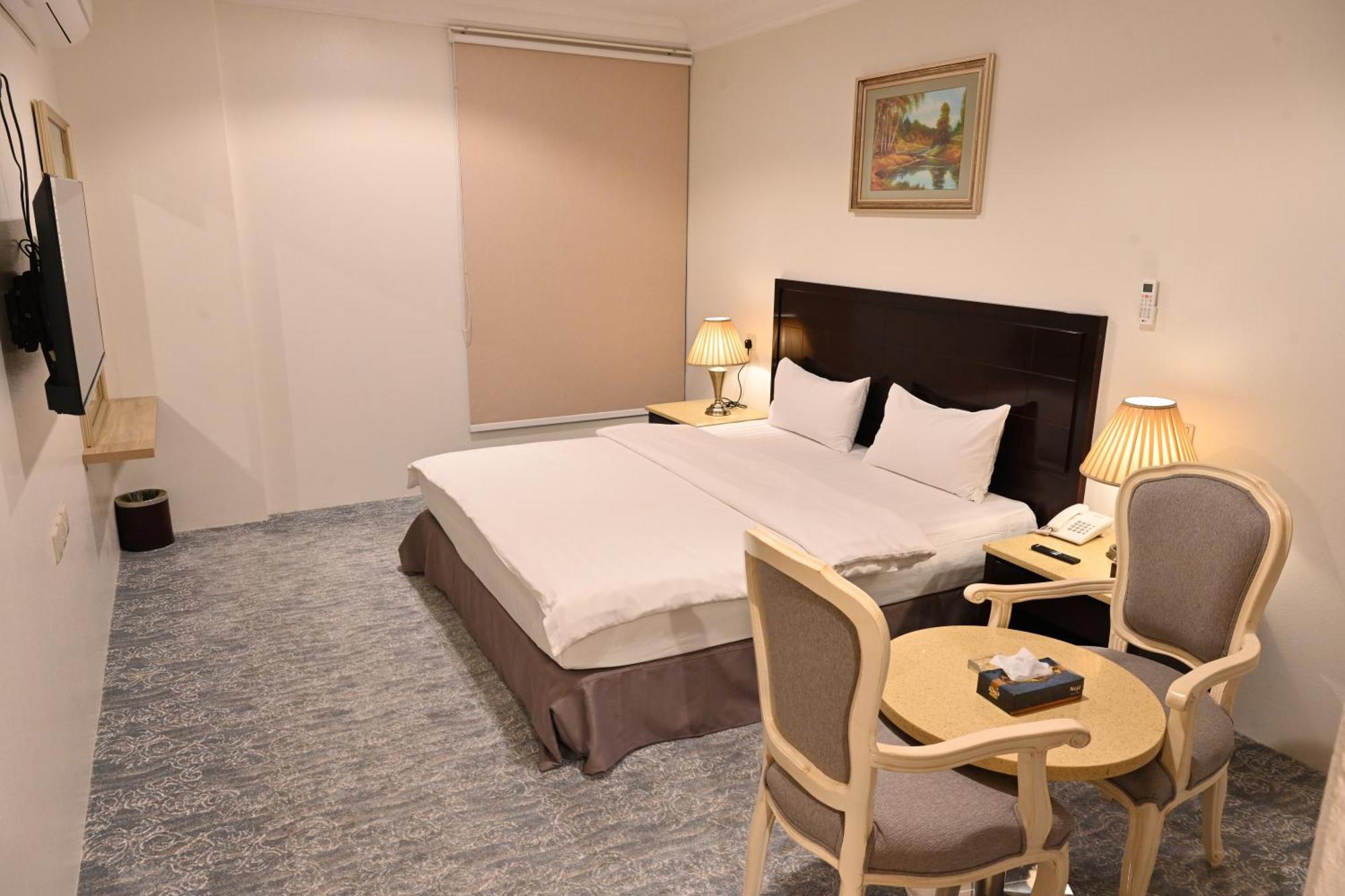 Al Furat Madayin Hotel Riyadh Room photo